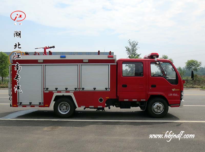 五十铃600P 3吨水罐消防车参数配置图片价格18671091666