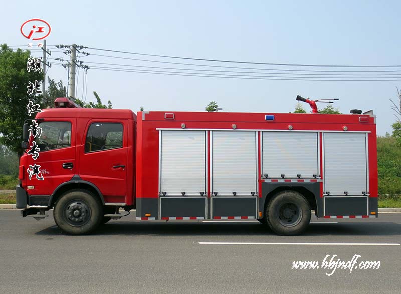 东风专底6吨泡沫消防车参数配置照片价格18671091666