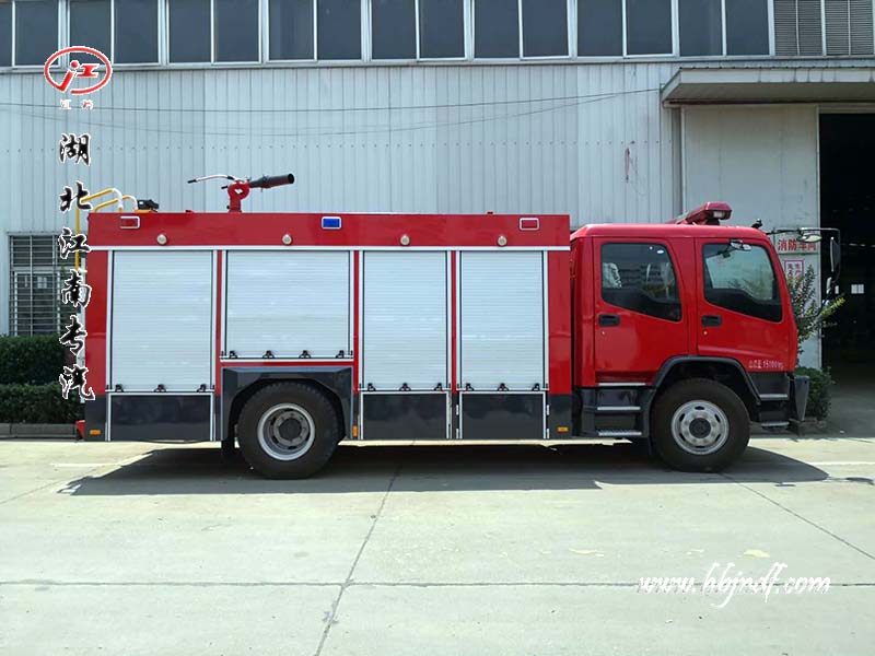 五十铃FTR 6吨泡沫消防车参数配置照片价格18671091666