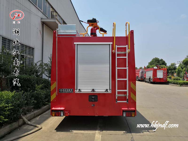 五十铃FTR 6吨泡沫消防车参数配置照片价格18671091666