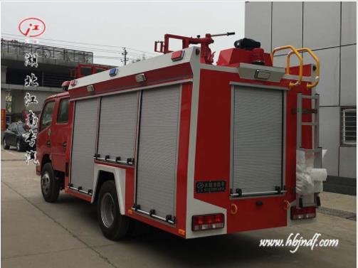 国五东风多利卡2.5吨森林越野消防车技术参数功能介绍15997907388