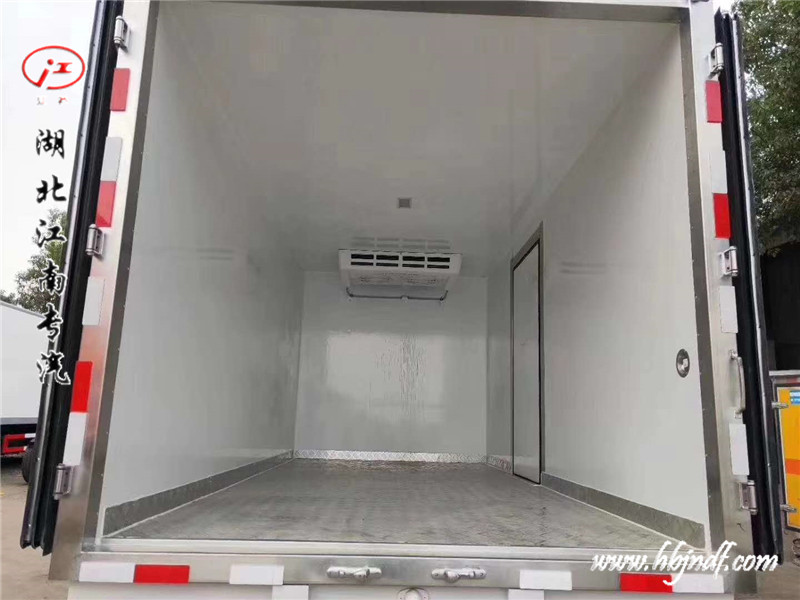 国六蓝牌东风多利卡4.1米冷藏车配置参数价格图片18671091666