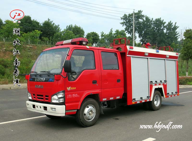 五十铃600P 3吨水罐消防车参数配置图片价格18671091666
