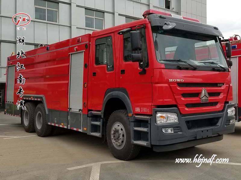 重汽豪沃16吨水罐消防车参数配置图片价格18671091666