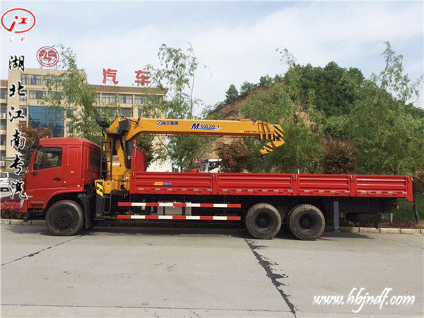 东风专底12吨随车吊详细配置参数15871226606