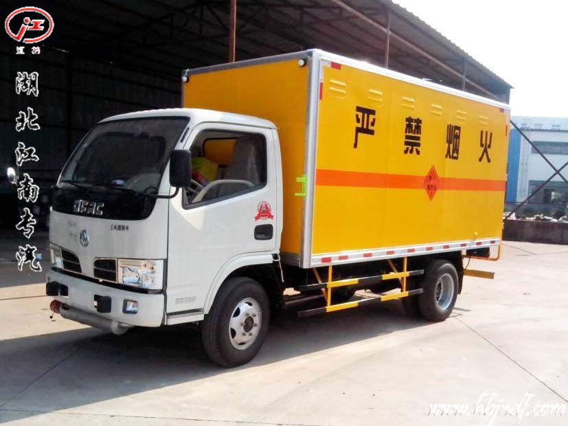 东风蓝牌爆破器材运输车详细配置参数15871226606